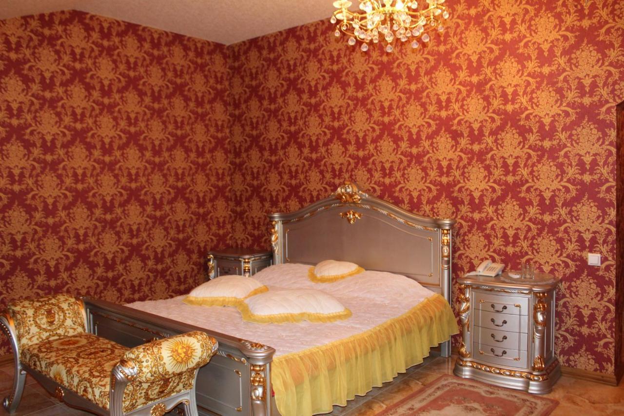 Ceasar Otel Mykolaiv Dış mekan fotoğraf