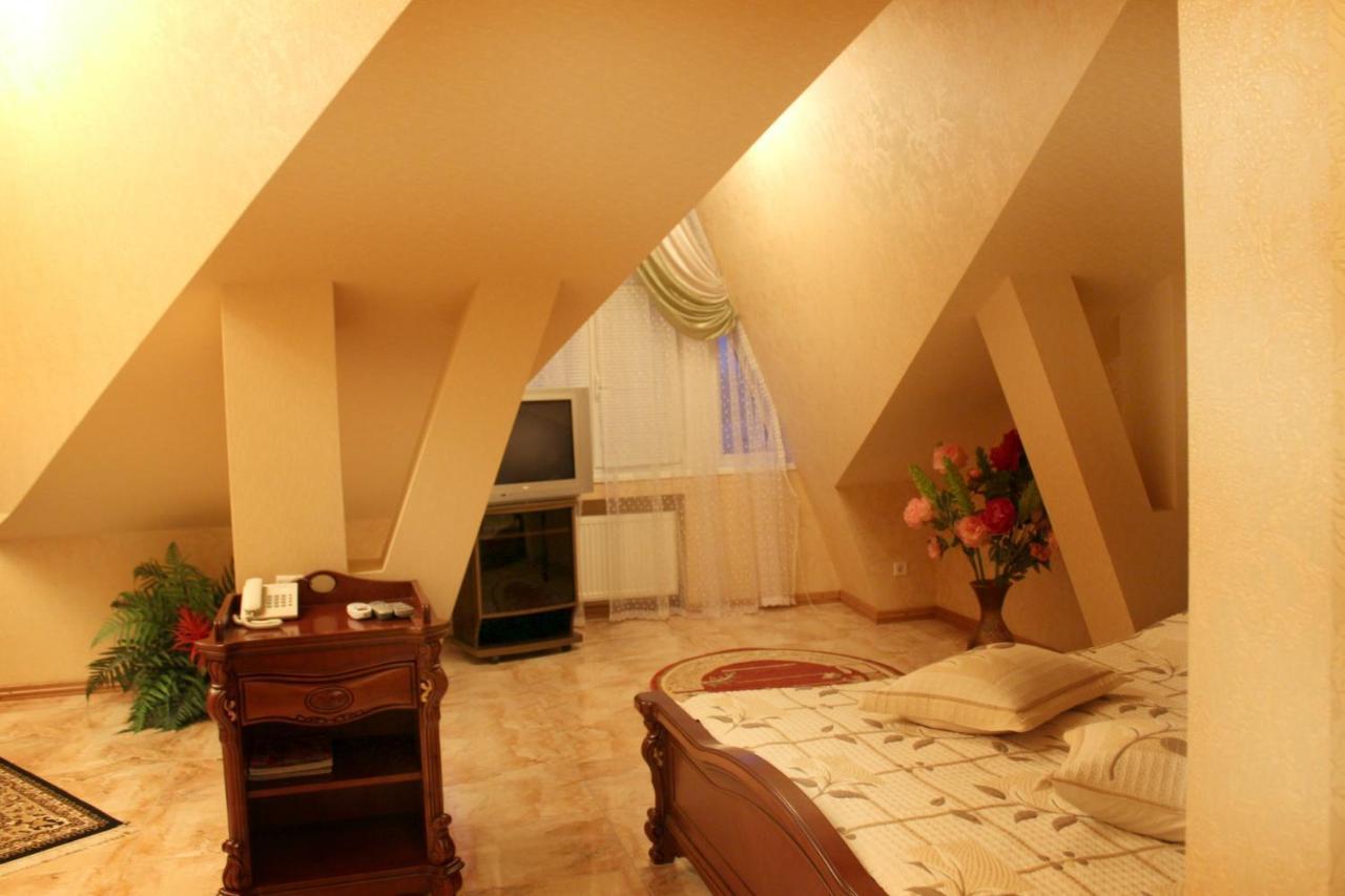 Ceasar Otel Mykolaiv Dış mekan fotoğraf